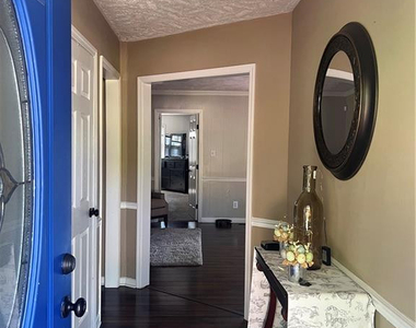 1526 Trevino Drive - Photo Thumbnail 2