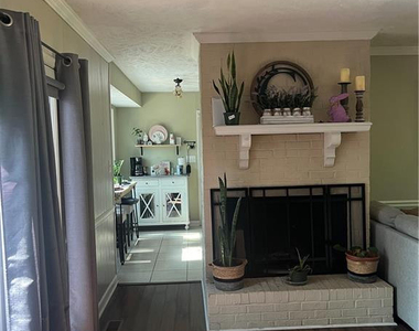 1526 Trevino Drive - Photo Thumbnail 20