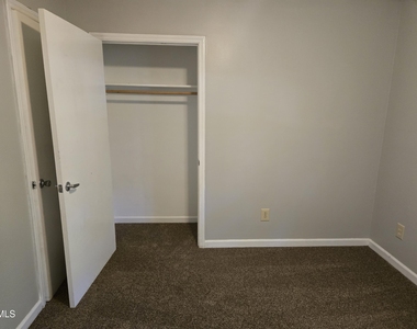 207 Meadow - Photo Thumbnail 13