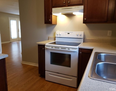 207 Meadow - Photo Thumbnail 5