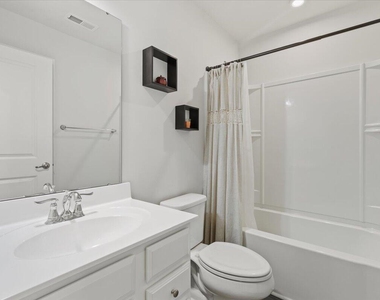 8721 Red Canyon Way - Photo Thumbnail 14