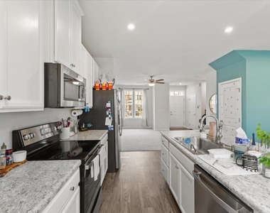 8721 Red Canyon Way - Photo Thumbnail 5