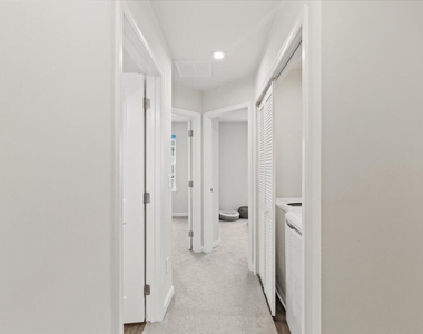 8721 Red Canyon Way - Photo Thumbnail 10