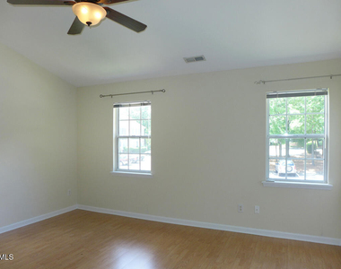 234 Standish Drive - Photo Thumbnail 14