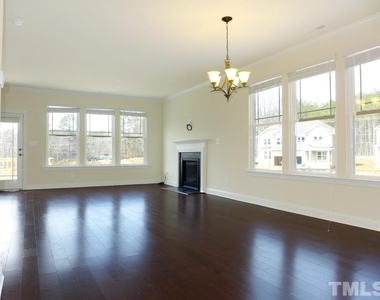 112 Bella Drive - Photo Thumbnail 3