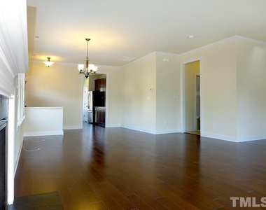 112 Bella Drive - Photo Thumbnail 4
