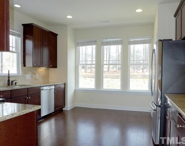 112 Bella Drive - Photo Thumbnail 6