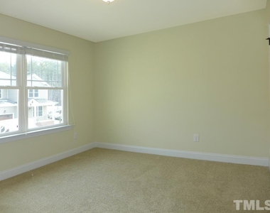 112 Bella Drive - Photo Thumbnail 10