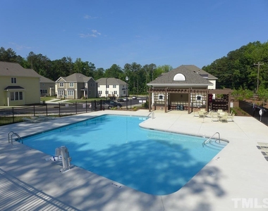 112 Bella Drive - Photo Thumbnail 15