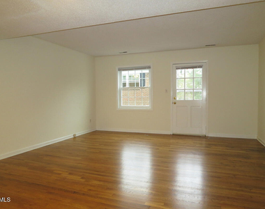 400 Davie Road - Photo Thumbnail 1