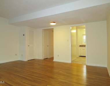 400 Davie Road - Photo Thumbnail 4