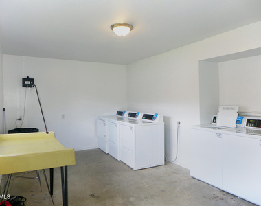 400 Davie Road - Photo Thumbnail 14