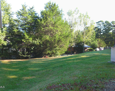 400 Davie Road - Photo Thumbnail 12