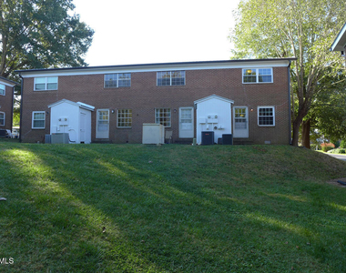 400 Davie Road - Photo Thumbnail 11