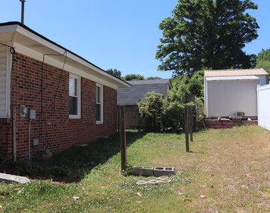 2804 Newark Drive - Photo Thumbnail 7
