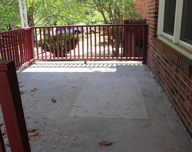 2804 Newark Drive - Photo Thumbnail 8