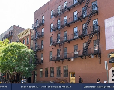 202 East 13th Street - Photo Thumbnail 3