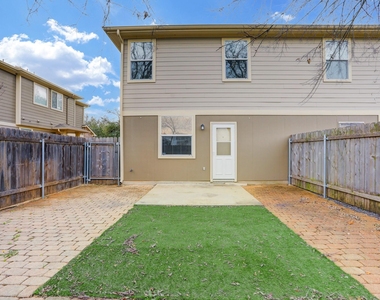 14608 Walt Whitman Trl - Photo Thumbnail 14