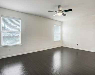 14608 Walt Whitman Trl - Photo Thumbnail 7