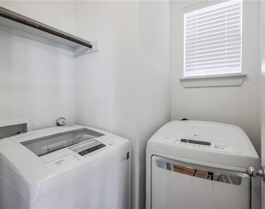 5809 Swayden Ln - Photo Thumbnail 5