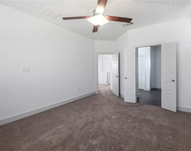 5809 Swayden Ln - Photo Thumbnail 6