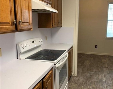 2529 Rio Grande St - Photo Thumbnail 5