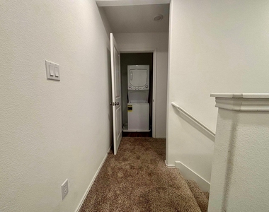 176 Andross Ln - Photo Thumbnail 7
