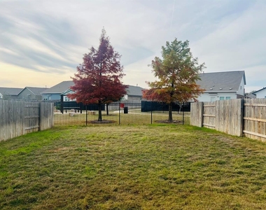 176 Andross Ln - Photo Thumbnail 17