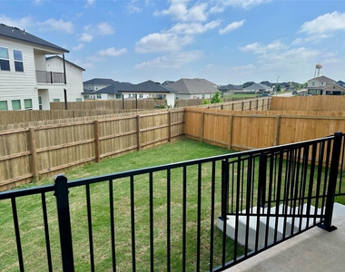 515 War Admiral Dr - Photo Thumbnail 35