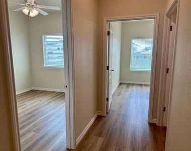 515 War Admiral Dr - Photo Thumbnail 29