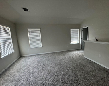 6400 Rounded Pebble Ln - Photo Thumbnail 7