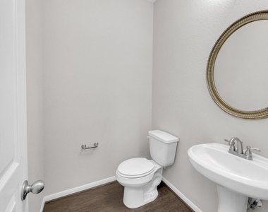 16905 Casanova Ave - Photo Thumbnail 3
