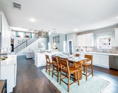 16905 Casanova Ave - Photo Thumbnail 13