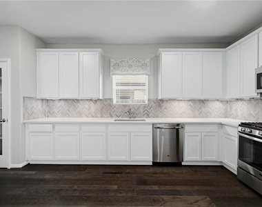 16905 Casanova Ave - Photo Thumbnail 12