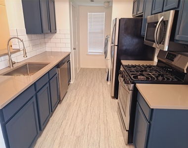 6703 Hill Oaks Dr - Photo Thumbnail 6