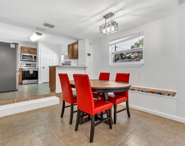 612 Mockingbird Dr - Photo Thumbnail 5