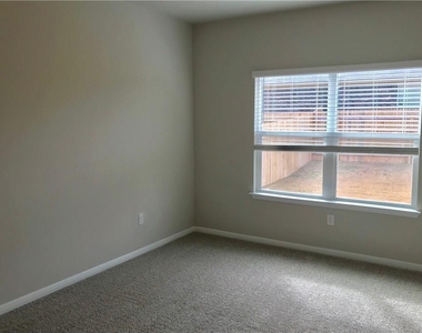 1121 Fairhaven Gtwy - Photo Thumbnail 17