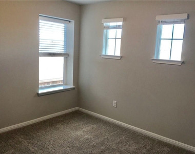 1121 Fairhaven Gtwy - Photo Thumbnail 23
