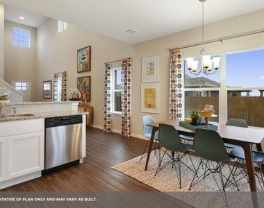 1121 Fairhaven Gtwy - Photo Thumbnail 11