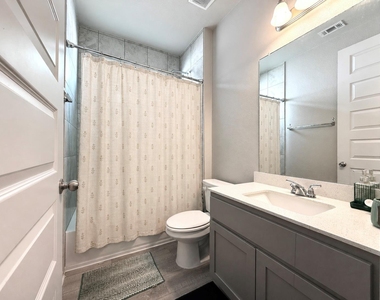 133 Fabion St - Photo Thumbnail 10