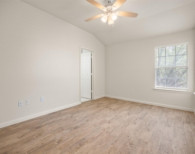 21513 Pershing Ave - Photo Thumbnail 10