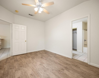 21513 Pershing Ave - Photo Thumbnail 11