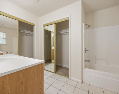 21513 Pershing Ave - Photo Thumbnail 12