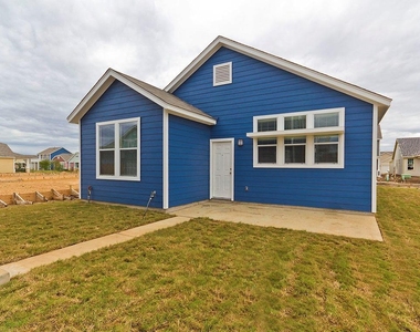 335 Rachel St - Photo Thumbnail 24