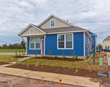 335 Rachel St - Photo Thumbnail 4