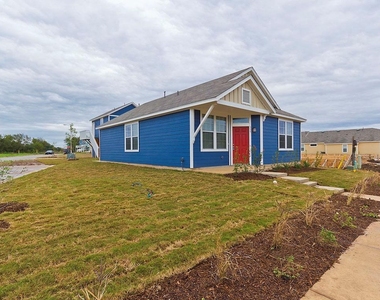 335 Rachel St - Photo Thumbnail 3