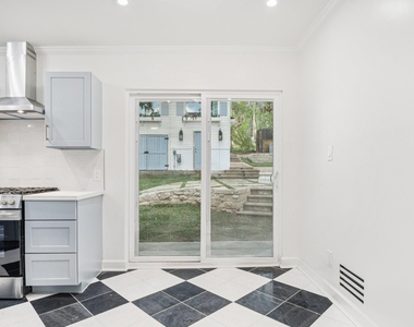 1205 Alta Vista Ave - Photo Thumbnail 7