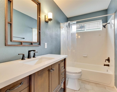 2212 Melissa Oaks Ln - Photo Thumbnail 19