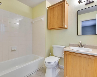 2212 Melissa Oaks Ln - Photo Thumbnail 26