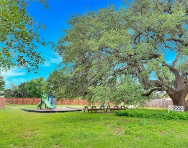 2212 Melissa Oaks Ln - Photo Thumbnail 4